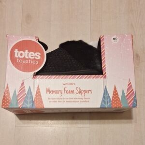 totes Women's Black Memory Foam Slippers